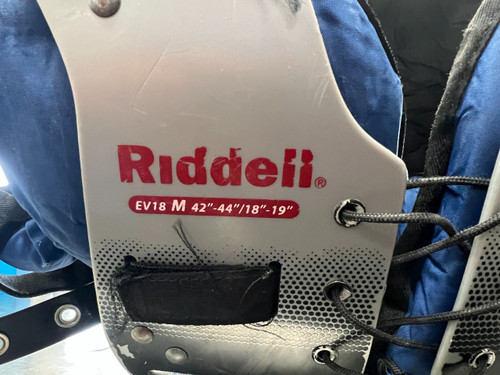 Vist Large View of Product Image Which is Used Riddell EVOLUTION FB Shoulder Pads Grey MD