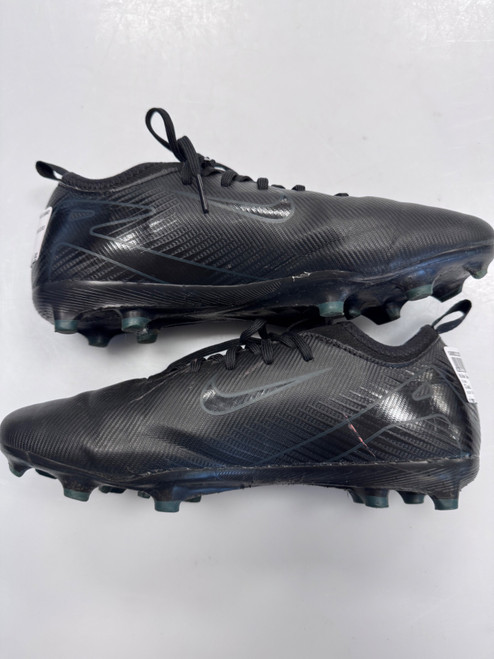 Vist Large View of Product Image Which is Used Nike Soccer Cleats Black Junior 05