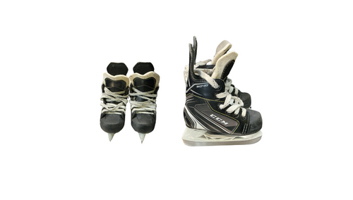 Vist Large View of Product Image Which is Used CCM 9040 TACKS Youth Hockey Skate Youth 07.0