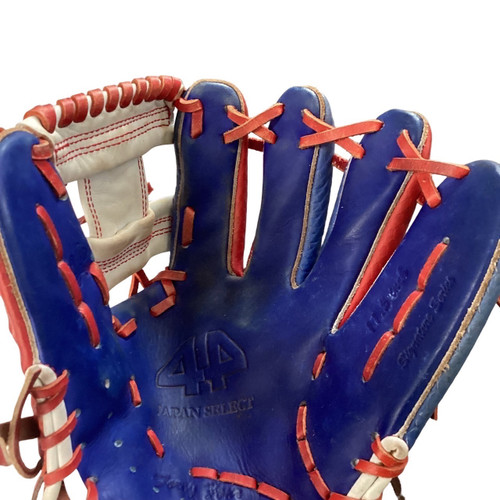 Vist Large View of Product Image Which is Used 44 PRO SIGNATURE SERIES BB/SB Glove RH Throw White/Red/Navy 11 1/2"