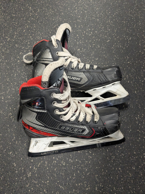 Vist Large View of Product Image Which is Used Bauer X2.7 Intermediate Goalie Skate Intermediate 4.0