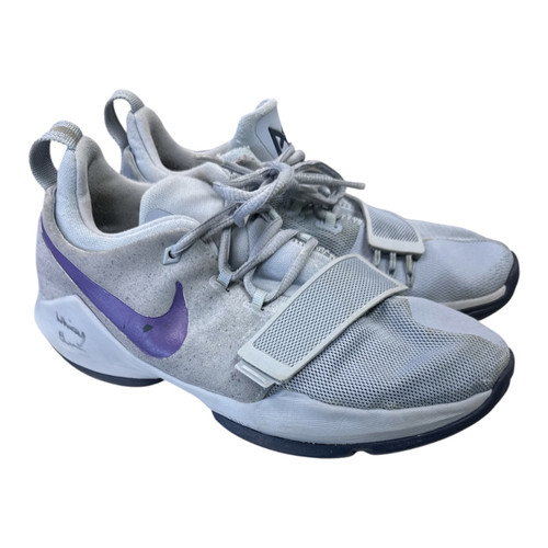 Vist Large View of Product Image Which is Basketball shoes 
