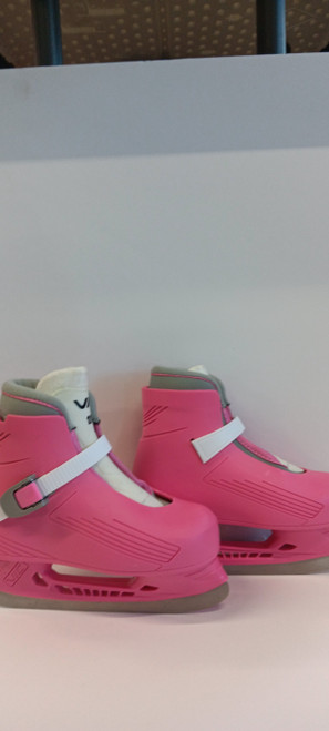 Vist Large View of Product Image Which is Used Victoria Sport YOUTH SKATE Youth Hockey Skate Youth 13.0