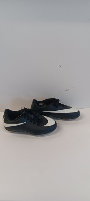 Vist Large View of Product Image Which is Used Nike Soccer Cleats Black Youth 10.0