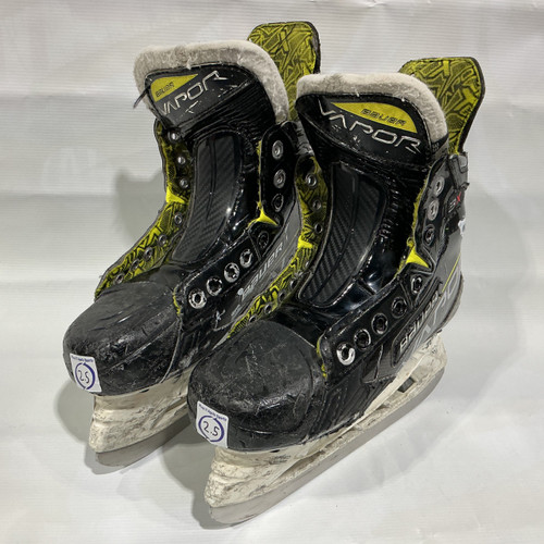 Vist Large View of Product Image Which is Used Bauer VAPOR 3X Junior Hockey Skate Junior 02.5