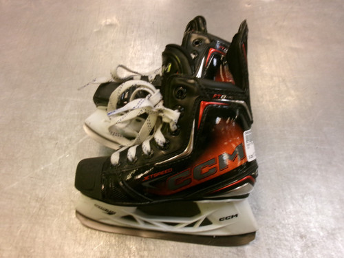 Vist Large View of Product Image Which is Used CCM FT8 PRO Youth Hockey Skate Youth 11.0