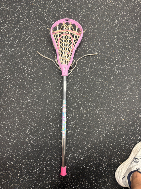 Vist Large View of Product Image Which is Used STX LILLY Wmn Atk/Mid Complete Stick Pink