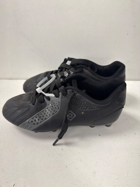 Vist Large View of Product Image Which is Used Umbro Soccer Cleats Black Junior 01
