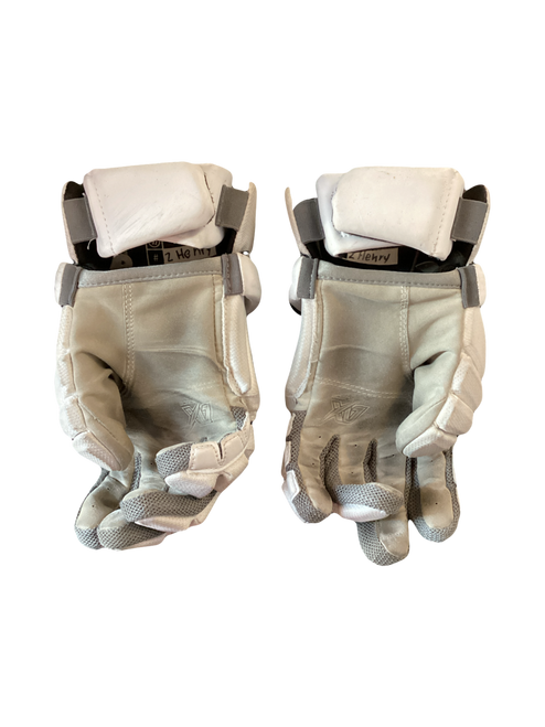 Vist Large View of Product Image Which is Used Warrior EVO LITE Lacrosse Gloves Mens White MD
