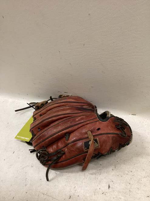 Vist Large View of Product Image Which is Used Wilson A2000 1788 BB/SB Glove RH Throw Grey And Red 11 1/4"