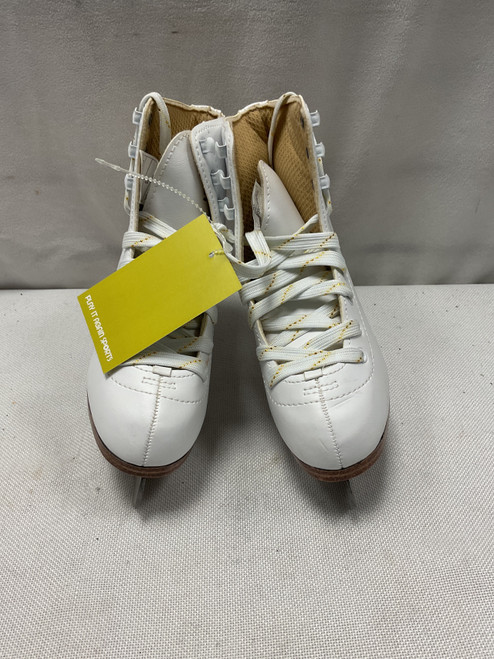 Vist Large View of Product Image Which is Used DSG FIGURE SKATES Girls Figure Skate White Junior 01