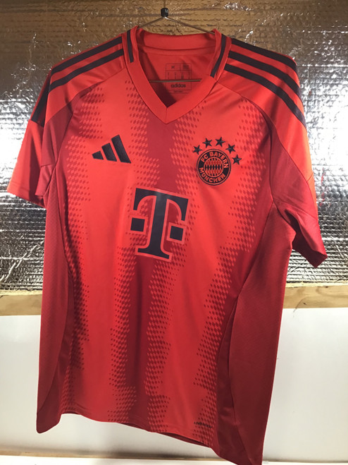 Vist Large View of Product Image Which is NEW Adidas FC BAYERN MUNCHEN Soccer Top Adt Red MD