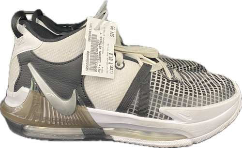 Vist Large View of Product Image Which is Used Nike LEBRON WITNESS 7 Basketball Shoes Y Black And White Youth 07.0
