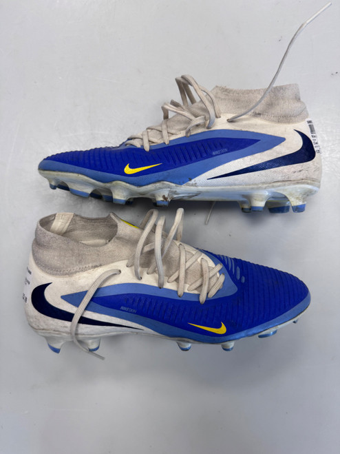 Vist Large View of Product Image Which is Used Nike Soccer Cleats White Senior 7