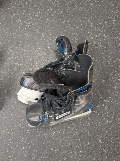 Vist Large View of Product Image Which is Used Bauer N77 Junior Hockey Skate Junior 02
