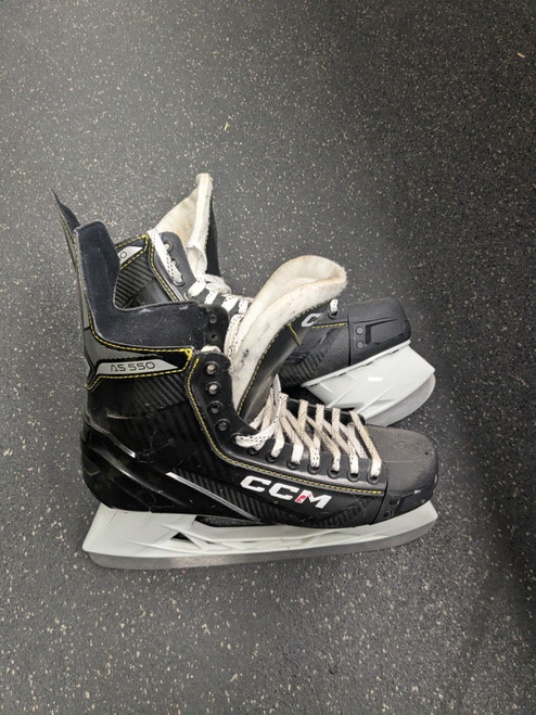 Vist Large View of Product Image Which is Used CCM AS550 Senior Hockey Skate Senior 12