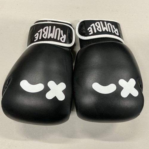 Vist Large View of Product Image Which is Used RUMBLE WINK Boxing Gloves Black Senior