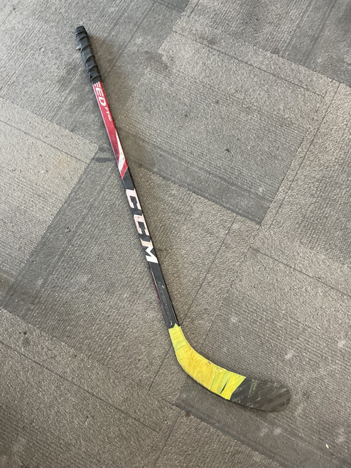 Vist Large View of Product Image Which is Used CCM JETSPEED FT460 Youth One Piece Right 30 Flex