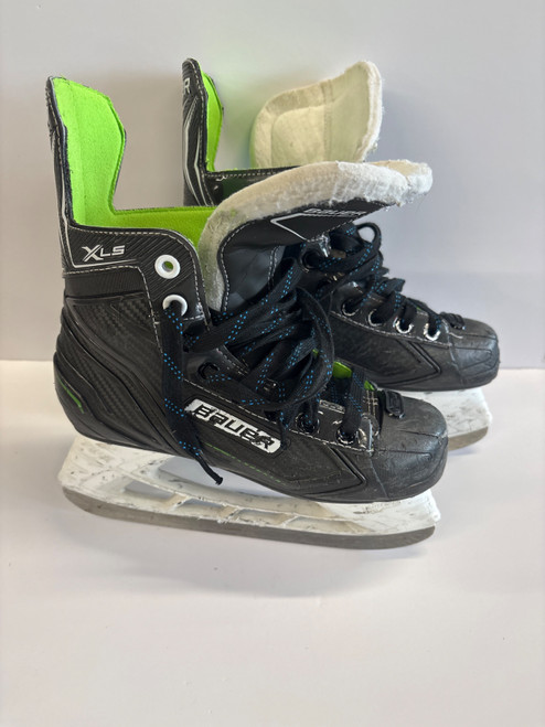 Vist Large View of Product Image Which is Used Bauer XLS Junior Hockey Skate Junior 03