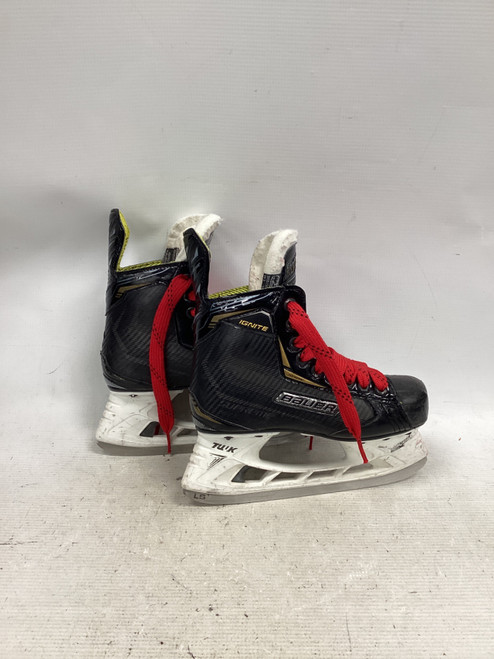 Vist Large View of Product Image Which is Used Bauer SUPREME IGNITE Junior Hockey Skate Junior 02