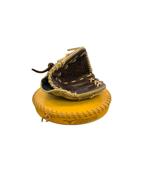 Vist Large View of Product Image Which is Used Louisville Slugger OMAHA SELECT JAVA OSBN6 BB/SB Glove RH Throw Chocolate And Almond 11 1/2"