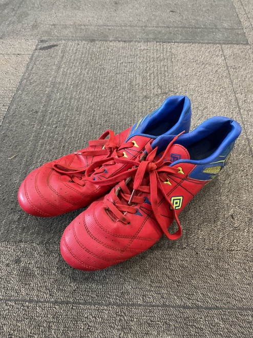 Vist Large View of Product Image Which is Used Dream Pairs Soccer Cleats Red Senior 8
