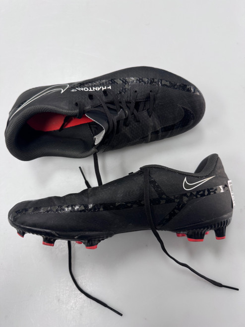 Vist Large View of Product Image Which is Used Nike Soccer Cleats Black Junior 05.5