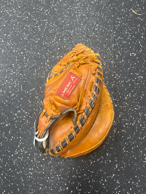 Vist Large View of Product Image Which is Used AMERICAN SPORTLINE BB/SB Catchers RH Throw Brown 32"
