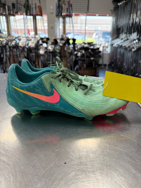Vist Large View of Product Image Which is Used Nike PHANTOM GX Soccer Cleats Green Senior 9