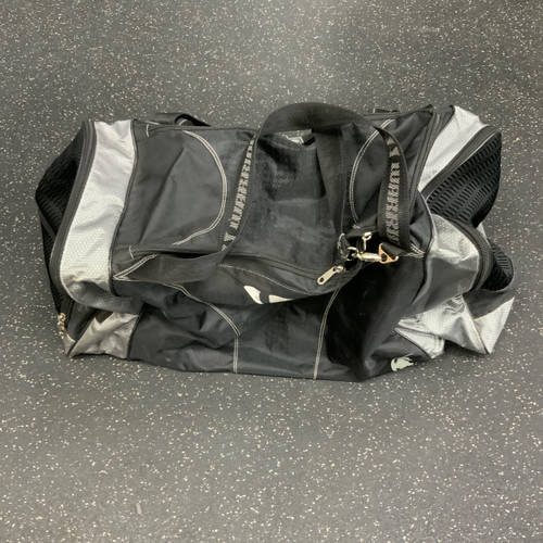 Vist Large View of Product Image Which is Used Warrior Player Carry Bag Black