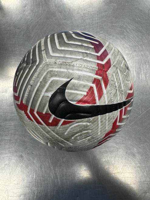Vist Large View of Product Image Which is Used Nike AEROWSCULPT ACADEMY Soccer Ball White Size 4