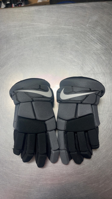 Vist Large View of Product Image Which is Used Nike VAPOR LT Lacrosse Gloves Junior Grey SM