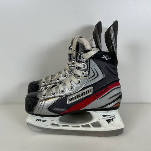 Vist Large View of Product Image Which is Used Bauer VAPOR X3.0 SKATE Youth 11.0
