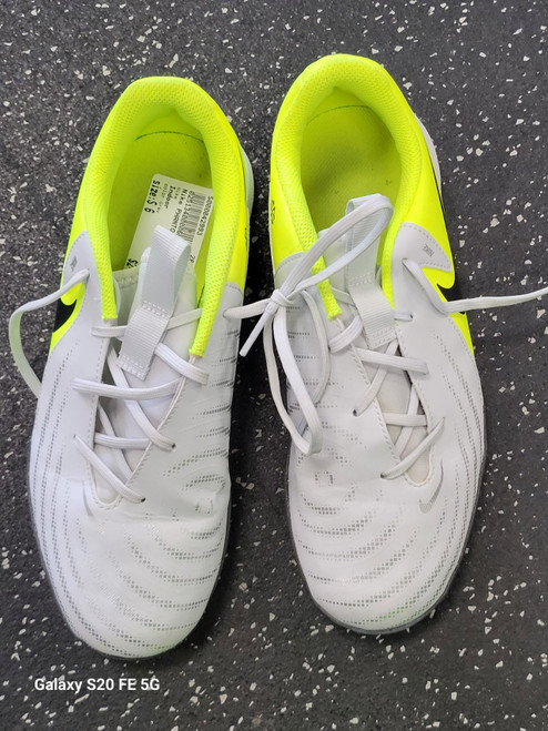 Vist Large View of Product Image Which is Used Nike PHANTOM GX Soccer Turf Shoes Grey Senior 6