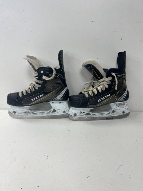 Vist Large View of Product Image Which is Used CCM TACKS 9060 Junior Hockey Skate Junior 03