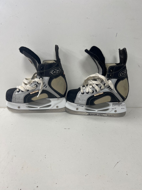 Vist Large View of Product Image Which is Used Easton SYNERGY 700 Junior Hockey Skate Junior 03
