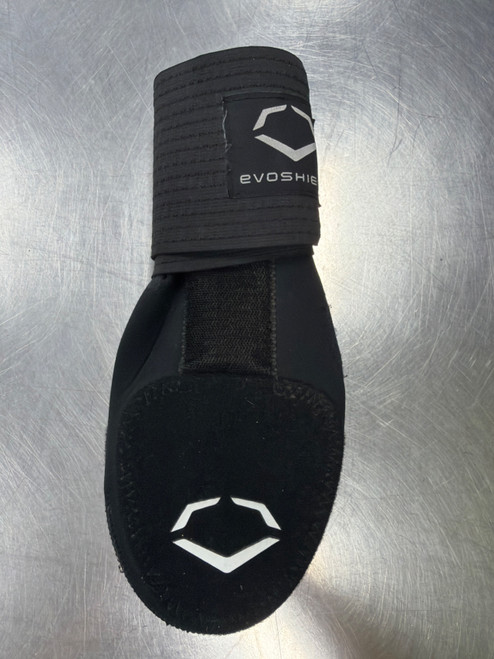Vist Large View of Product Image Which is Used Evoshield Sliding Mitt