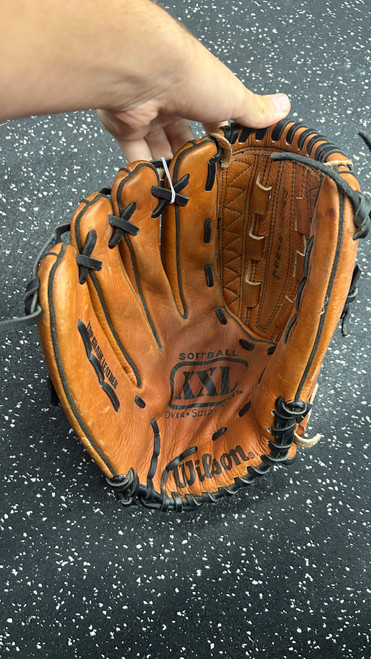 Vist Large View of Product Image Which is Used Wilson A2507 XXL BB/SB Glove LH Throw Brown 13 1/2"