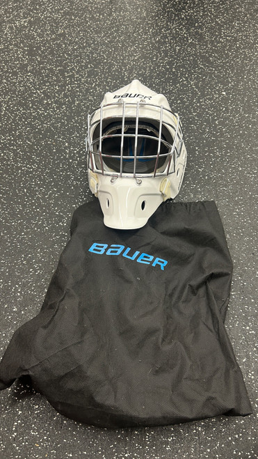 Vist Large View of Product Image Which is Used Bauer 930 Senior Goalie Helmet/Mask White M/L
