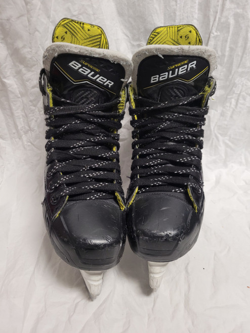 Vist Large View of Product Image Which is Used Bauer SUPREME ELITE Intermediate Hockey Skate Intermediate 4.0