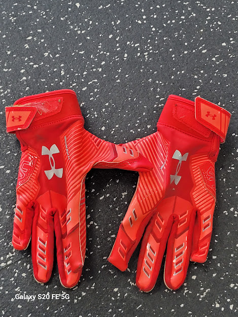 Vist Large View of Product Image Which is Used Under Armour F9 NITRO FB Gloves Red SM
