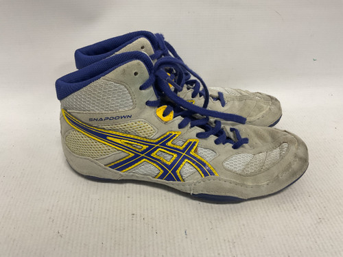 Vist Large View of Product Image Which is Used Asics Wrestling Shoes Grey Junior 05