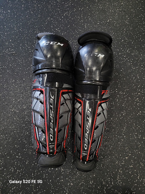 Vist Large View of Product Image Which is Used CCM JETSPEED Senior Shin Guards Black 13"