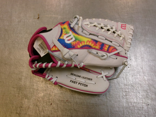 Vist Large View of Product Image Which is Used Wilson FLASH BB/SB Glove RH Throw White 12"