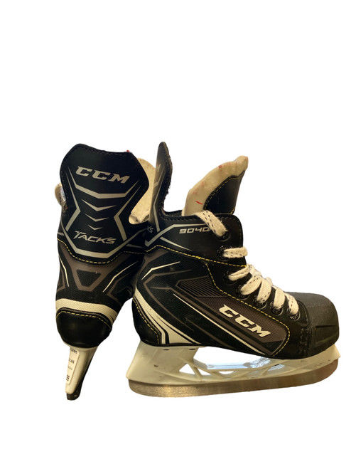 Vist Large View of Product Image Which is Used CCM 9040 TACKS Youth Hockey Skate Youth 11.0