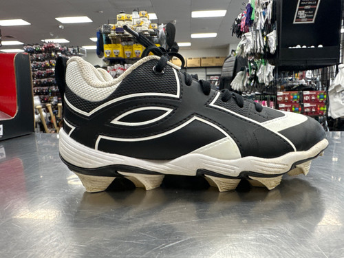 Vist Large View of Product Image Which is Used Under Armour FOOTBALL Jr FB Cleats Black And White Junior 02.5