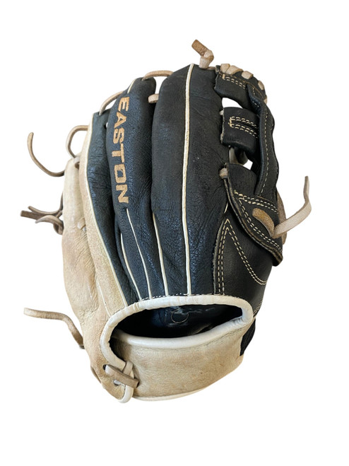 Vist Large View of Product Image Which is Used Easton FUTURE LEGEND BB/SB Glove RH Throw Black 11"