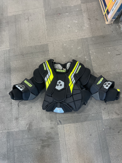 Vist Large View of Product Image Which is Used Vaughn VELOCITY Senior Shoulder Pads MD