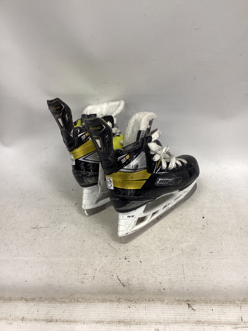Vist Large View of Product Image Which is Used Bauer SUPREME 3S Youth Hockey Skate Youth 13.5