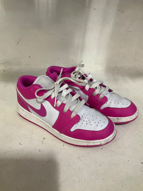 Vist Large View of Product Image Which is Used Nike Basketball Shoes Y Pink And White Junior 04